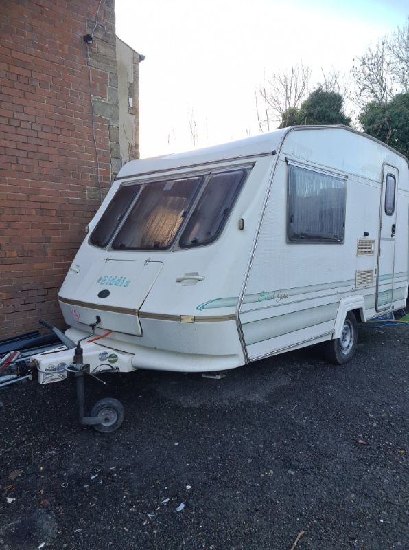 Elddis Select Gold 350-2 Caravan Photo