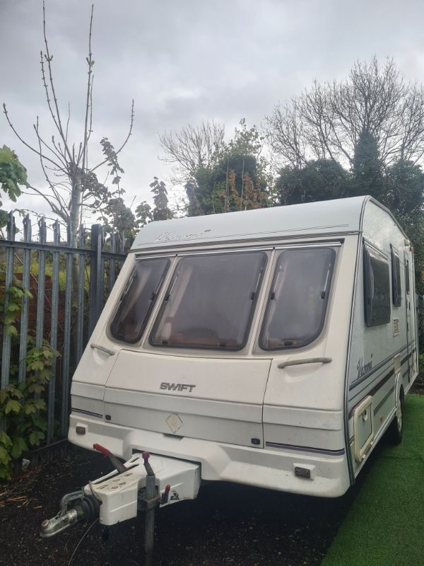 *SOLD SOLD SOLD* swift verona corvette Caravan Photo