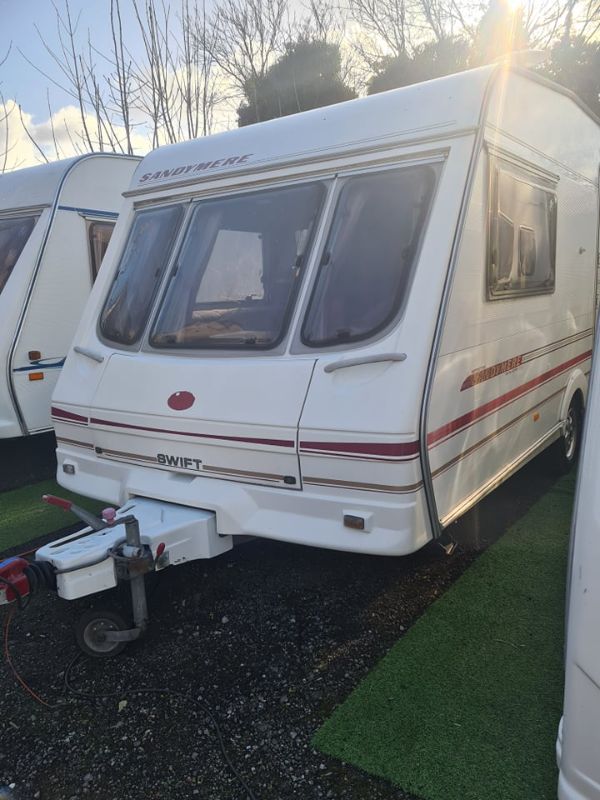 swift sandymere special edition 2000 Caravan Photo