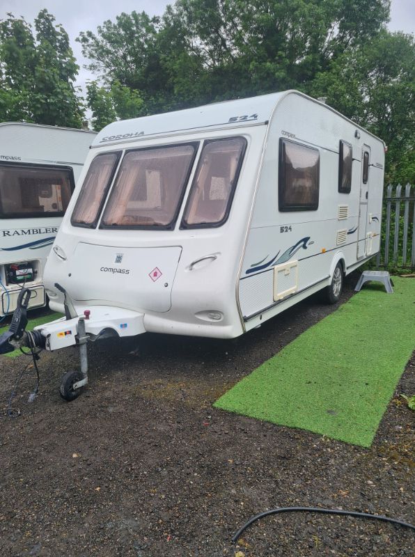 Compass  corona 524 Caravan Photo