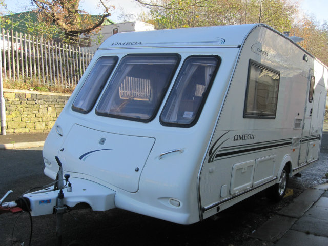 Compass Omega 482 Caravan Photo