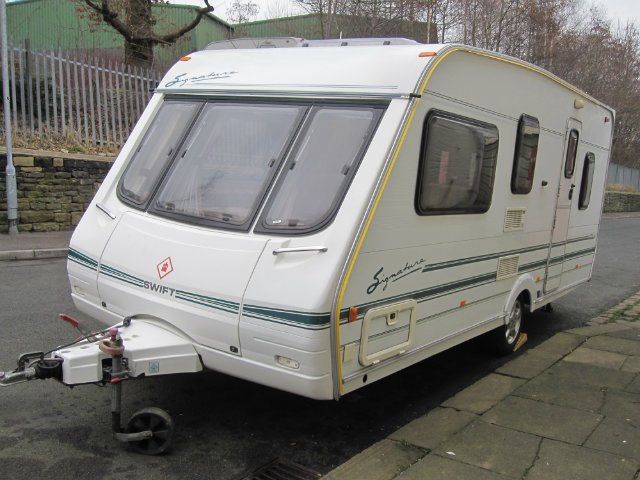 Swift Signature 17/5 Caravan Photo