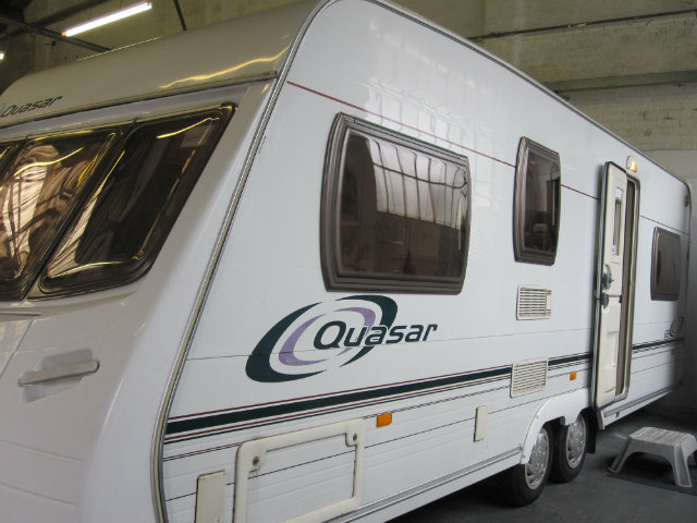 Lunar Quaser 615 Caravan Photo