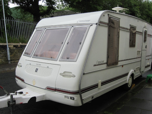 Compass Connossiuer 490/4 Caravan Photo