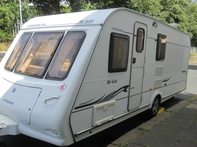 Compass Corona Fixed Bed Caravan Photo