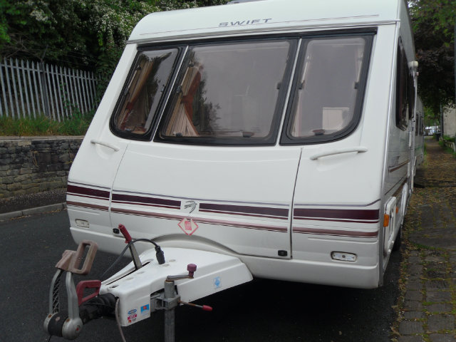 Swift Challenger 530 Caravan Photo