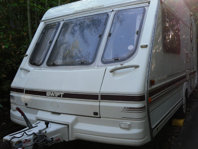 Swift Challenger 400se Caravan Photo