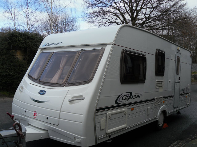 Lunar Quasar 524 Caravan Photo