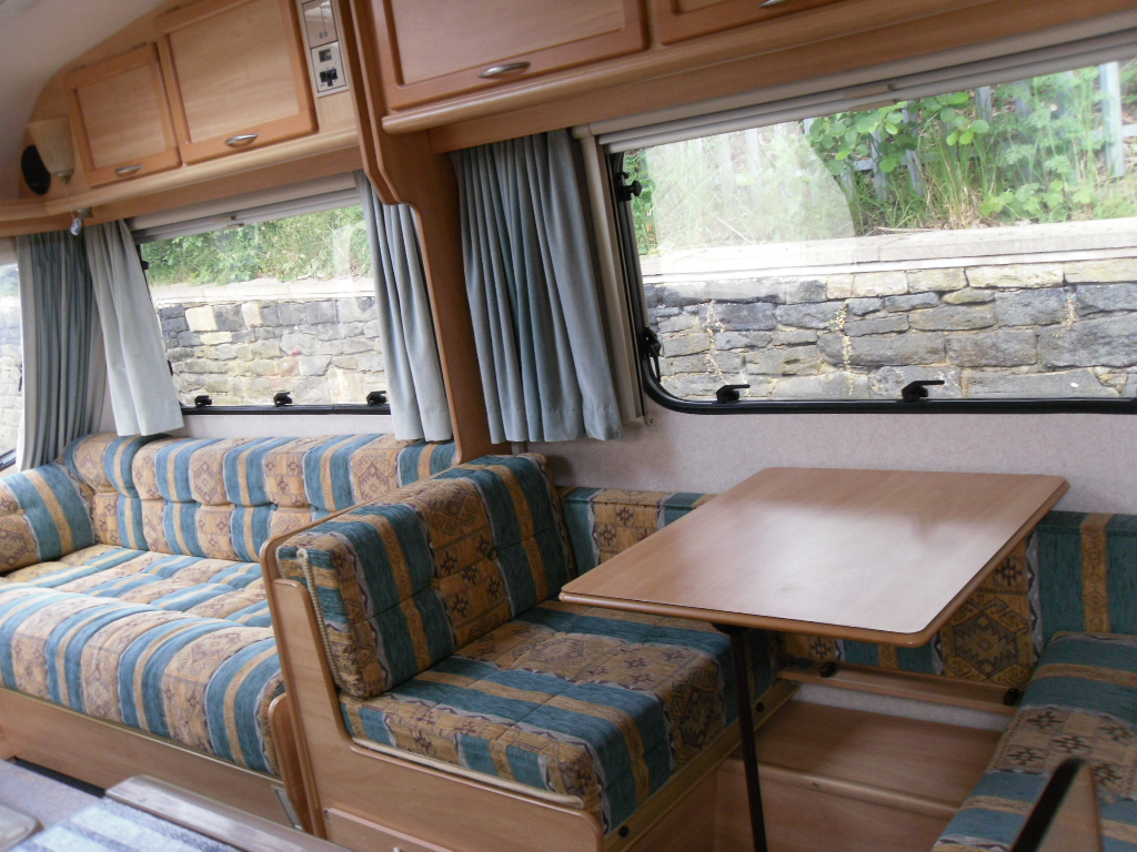 Sterling  Europa 520 Caravan Photo