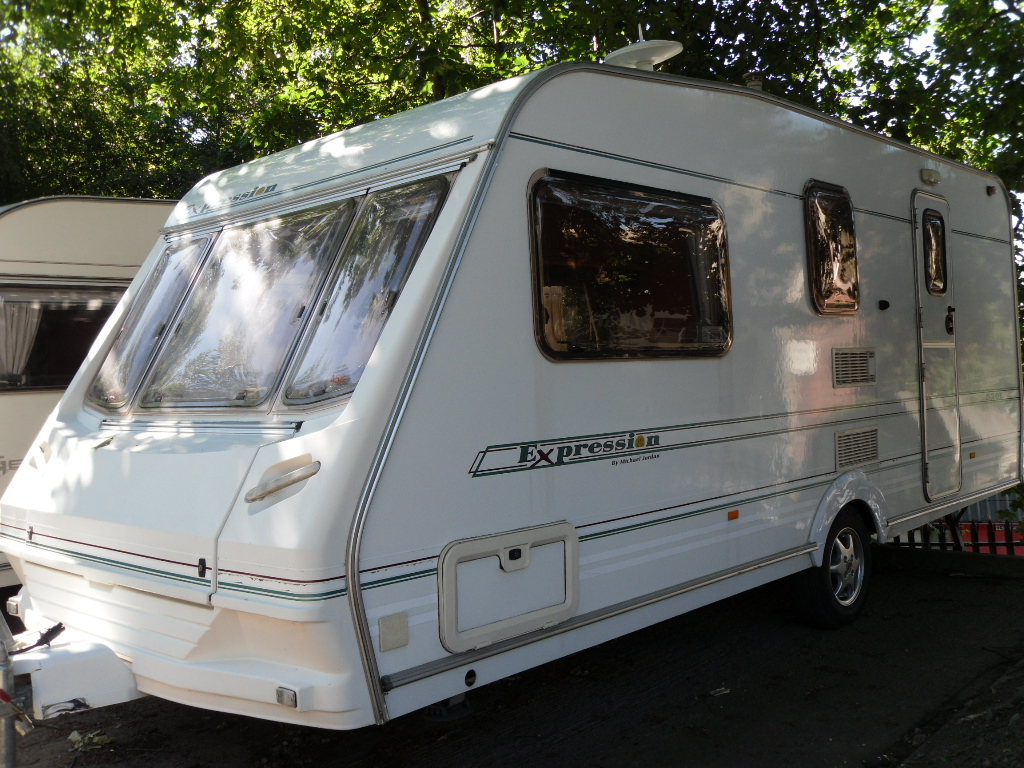 Abbey Expression 520L Caravan Photo