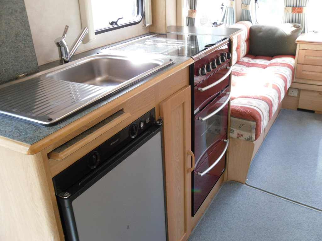 Elddis Firestorm 505 Caravan Photo