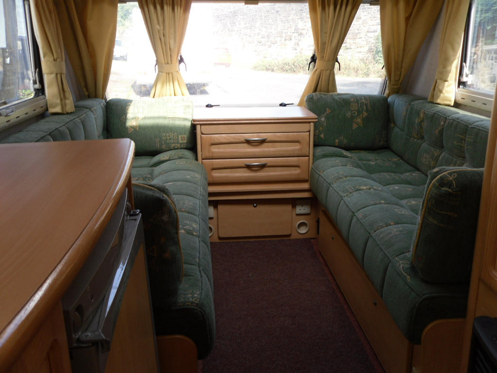 Compass Omega 432 Caravan Photo