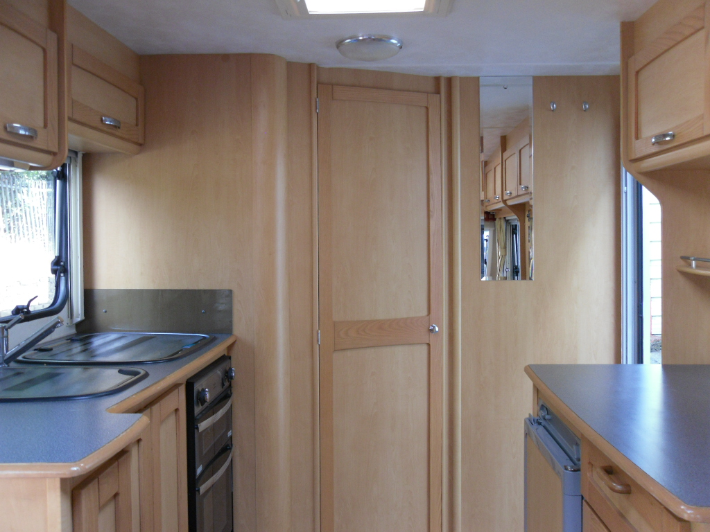 Elddis Avante 482 Caravan Photo